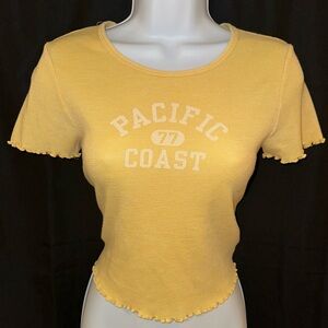American Eagle Outfitters Yellow Crop Fitted Short Sleeve Tee
